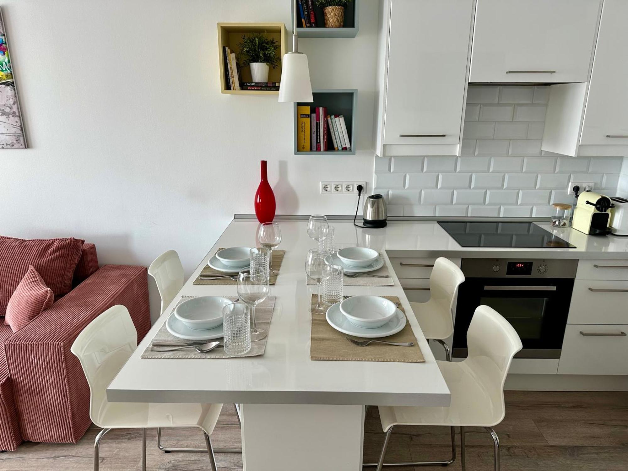 City Break Apartment - Private Garage, Ac, Balcony Boedapest Buitenkant foto